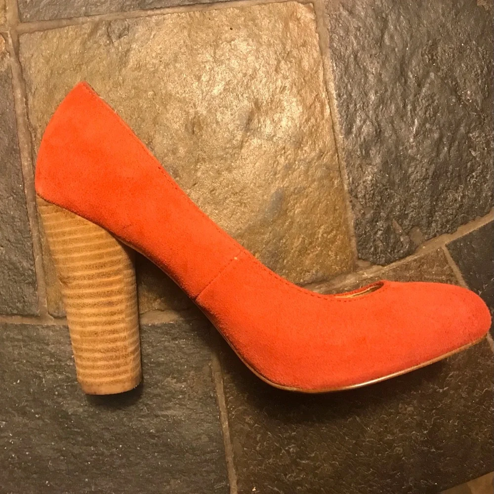 Express Pink Heels - Picture 6 of 10